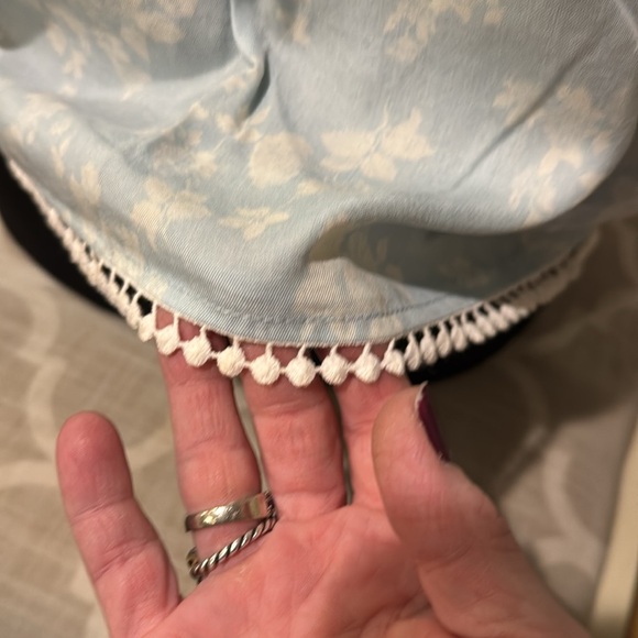 Lightweight Tank with Pompom Hem - Picture 3 of 10